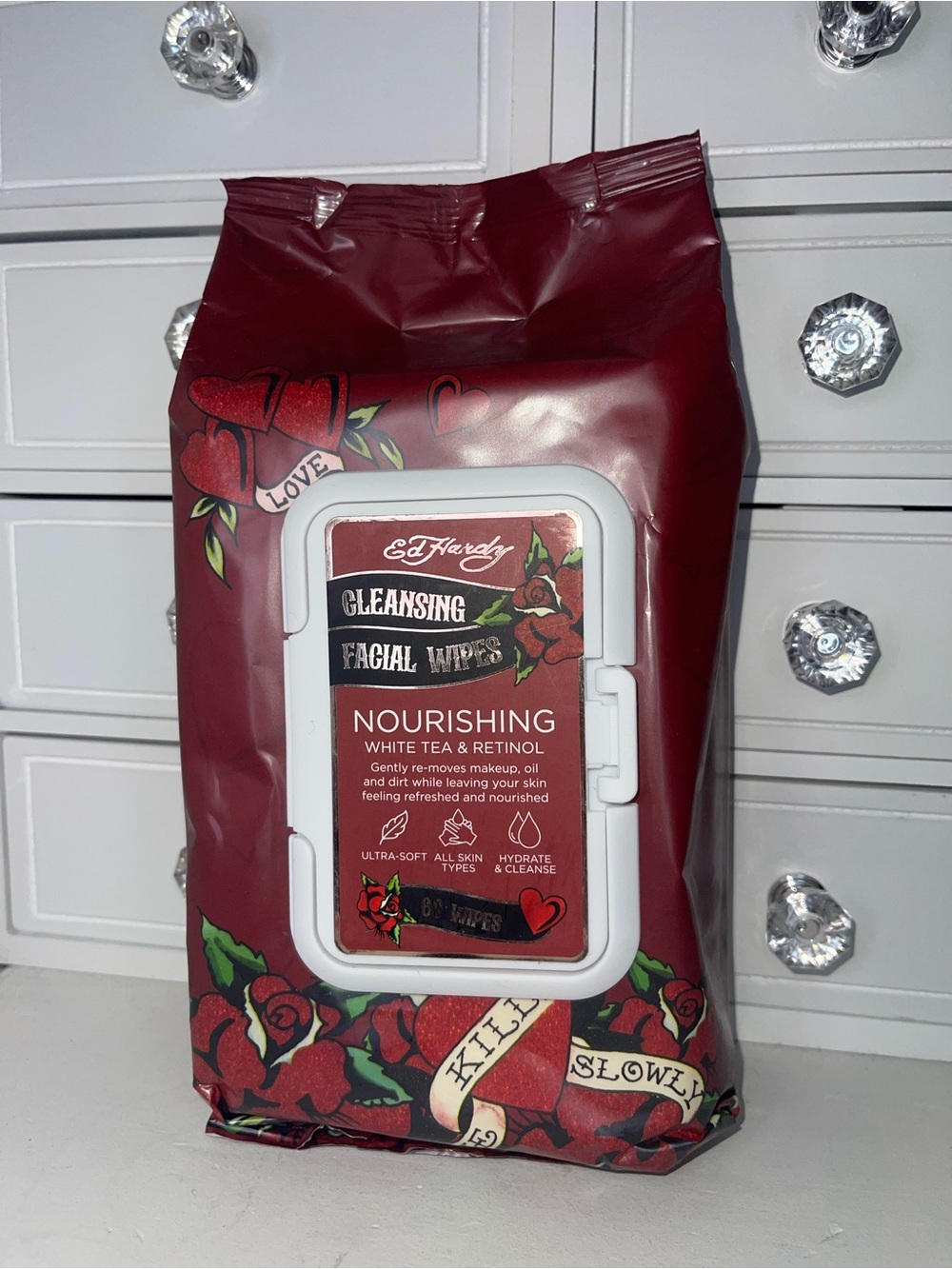 NWT Ed Hardy Nourishing Cleansing Facial Wipes - Wine Red